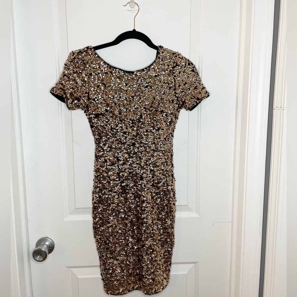 Lulus size XS gold sequin mini dress